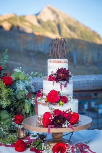 Red flower wedding cake