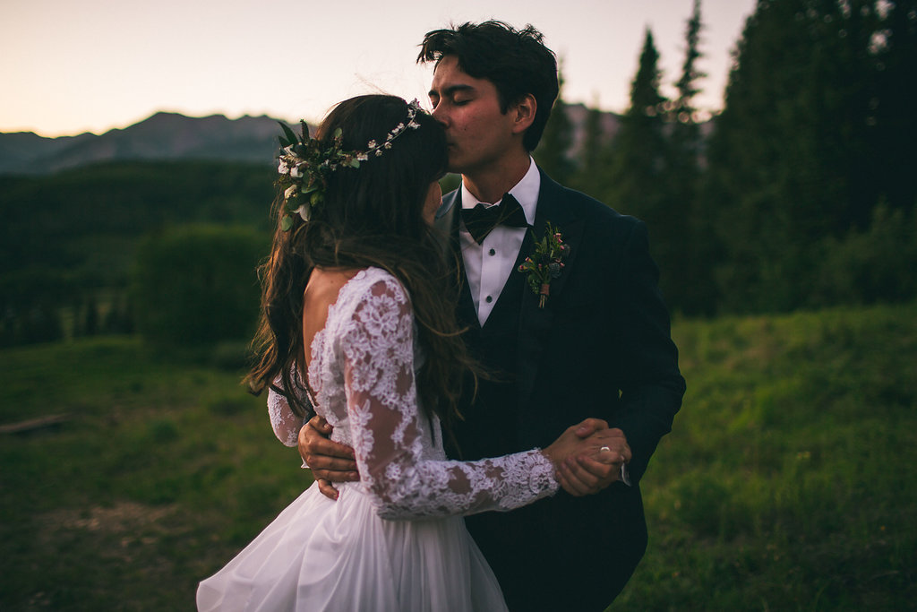 Crested Butte bride and groom outdoor wedding